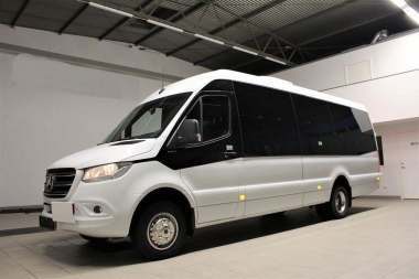 贵阳旅游包车中巴大巴租车商务车房车团建会议结婚包车