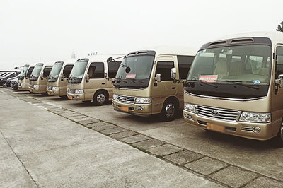 成都旅游大巴包车多少钱一天