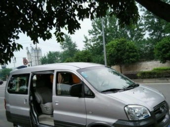 图 长短途代驾机场接送长短途包车旅游包车 成都代驾